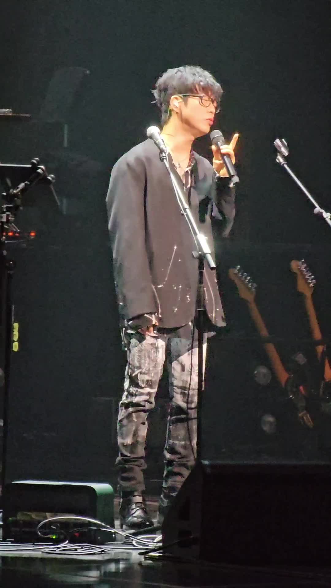 @๐คํํ์ฐ ์์
๋์ฅ