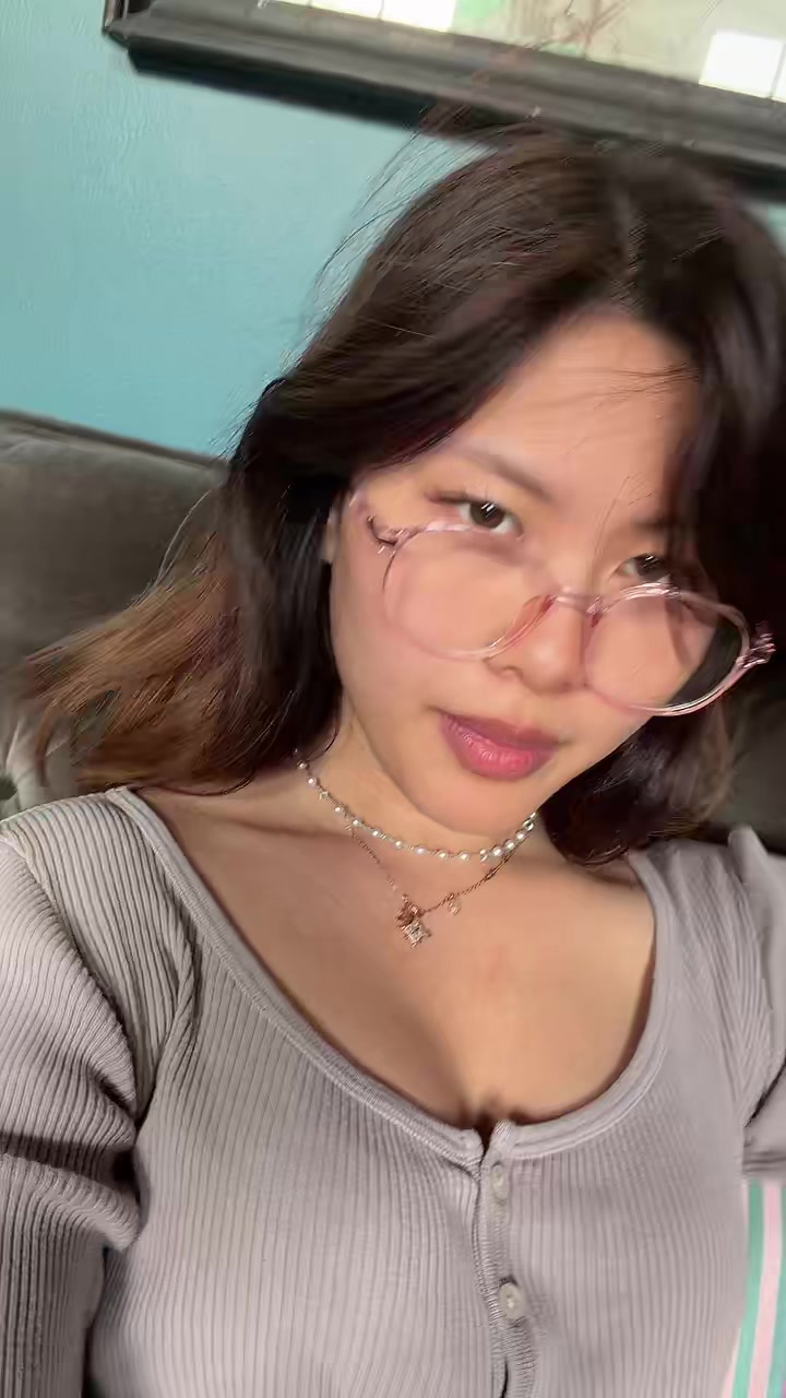 @twitch.tv/nekoxsama