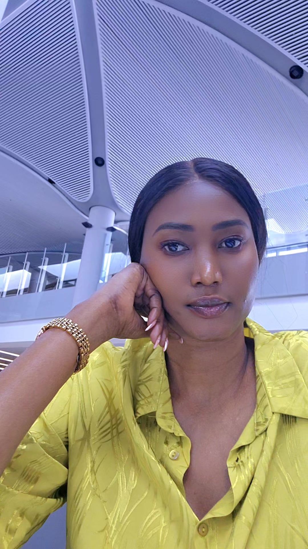 @QueenAheu