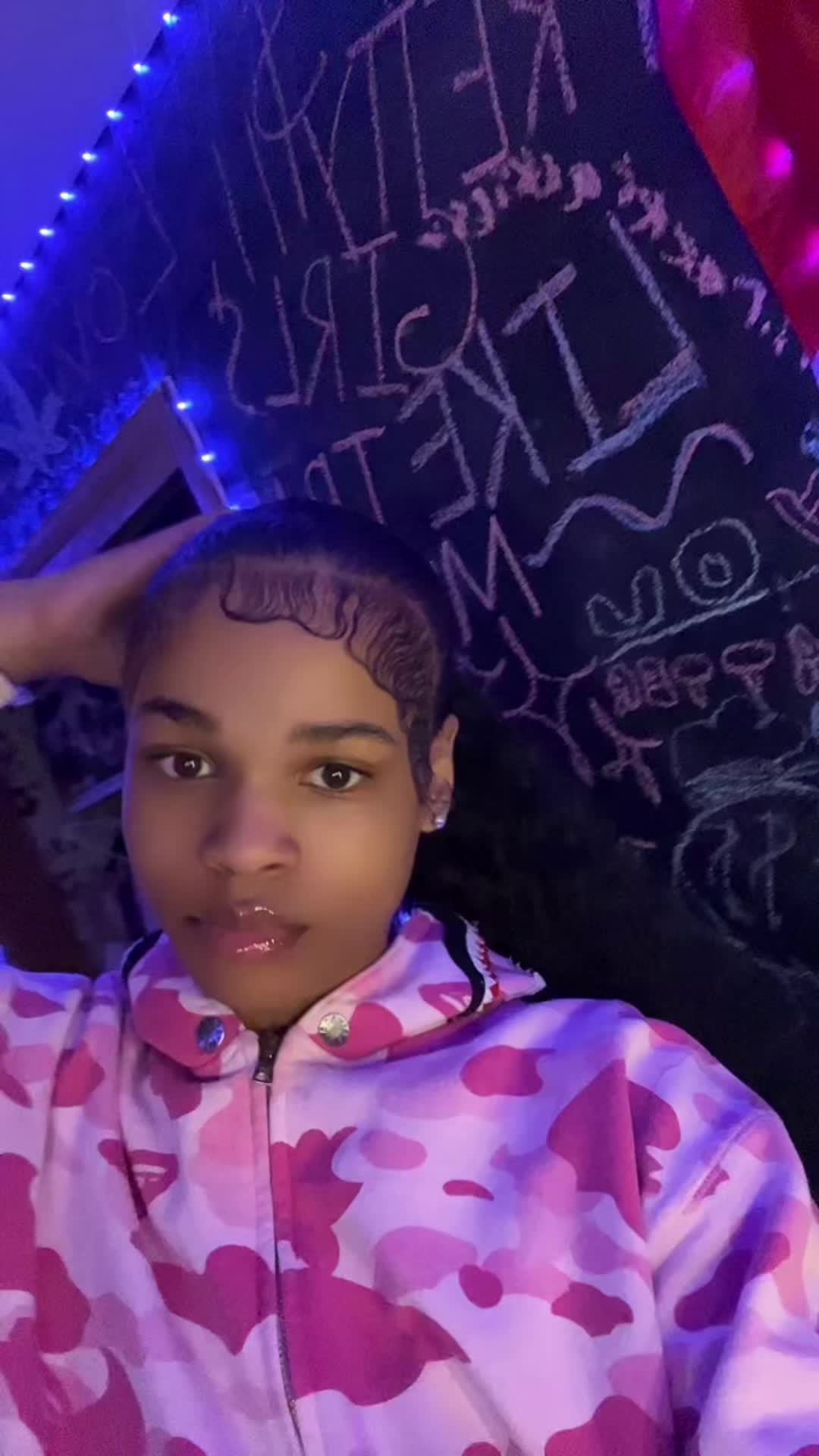 @JuJu🫆👄