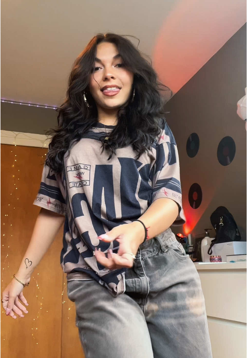 @janyeve_jobin