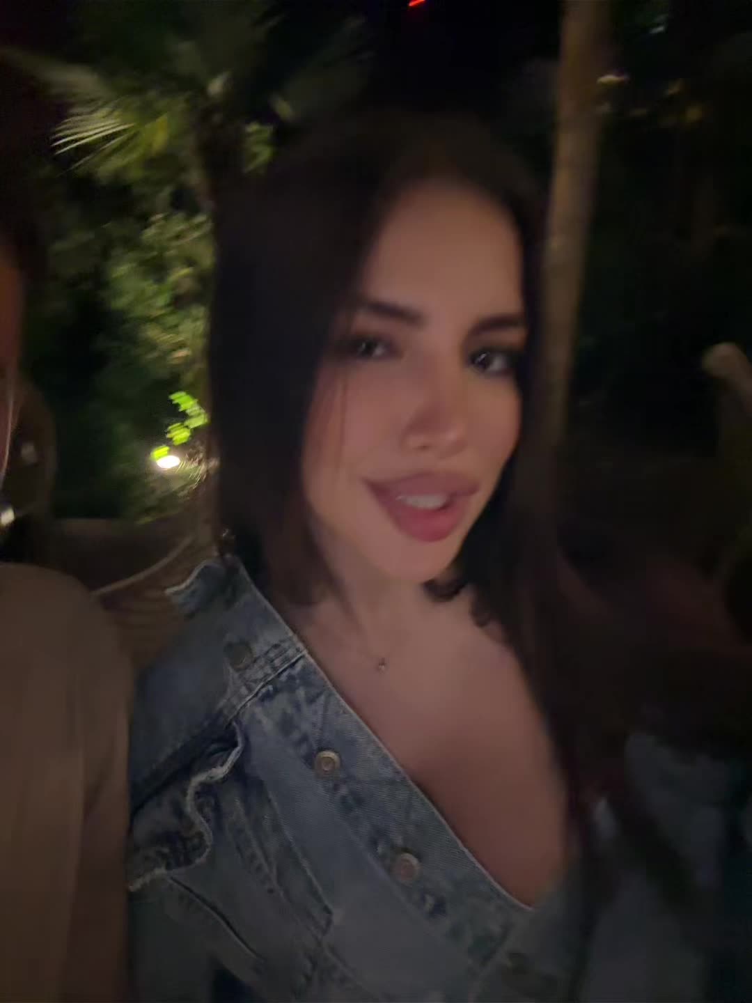 @isidora