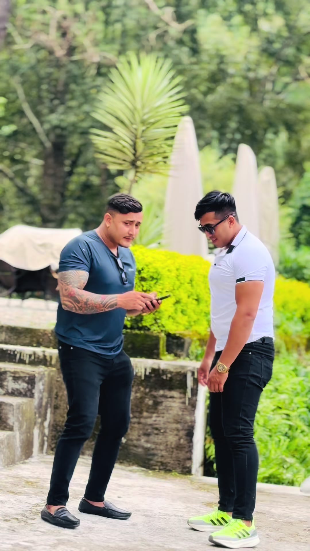 @👑 ROJAN GIRI 👑
