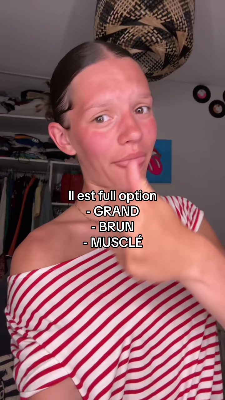 @No&eacute;lie