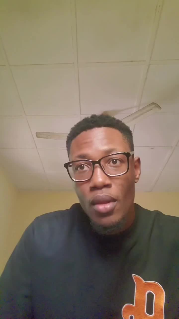@Eefo | Singer-songwriter