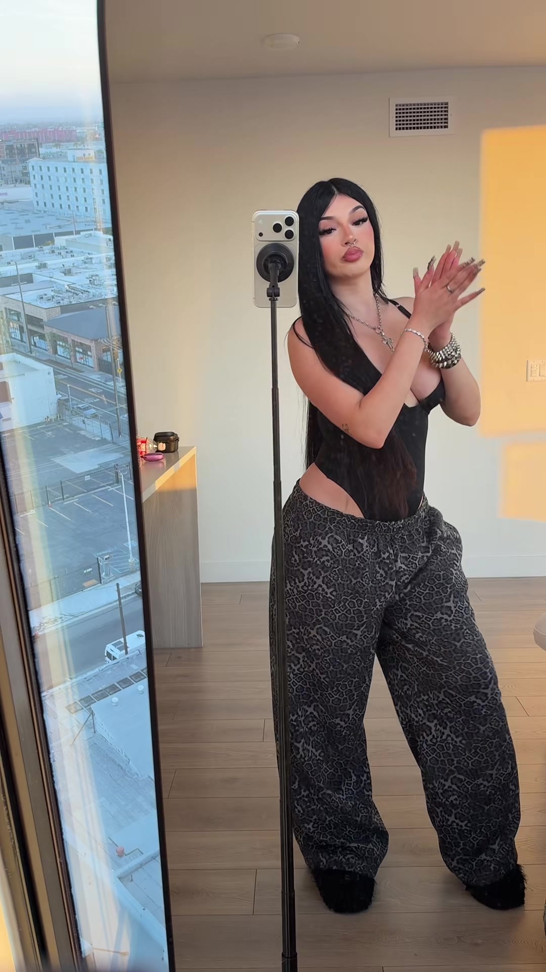 @itskiraswrld