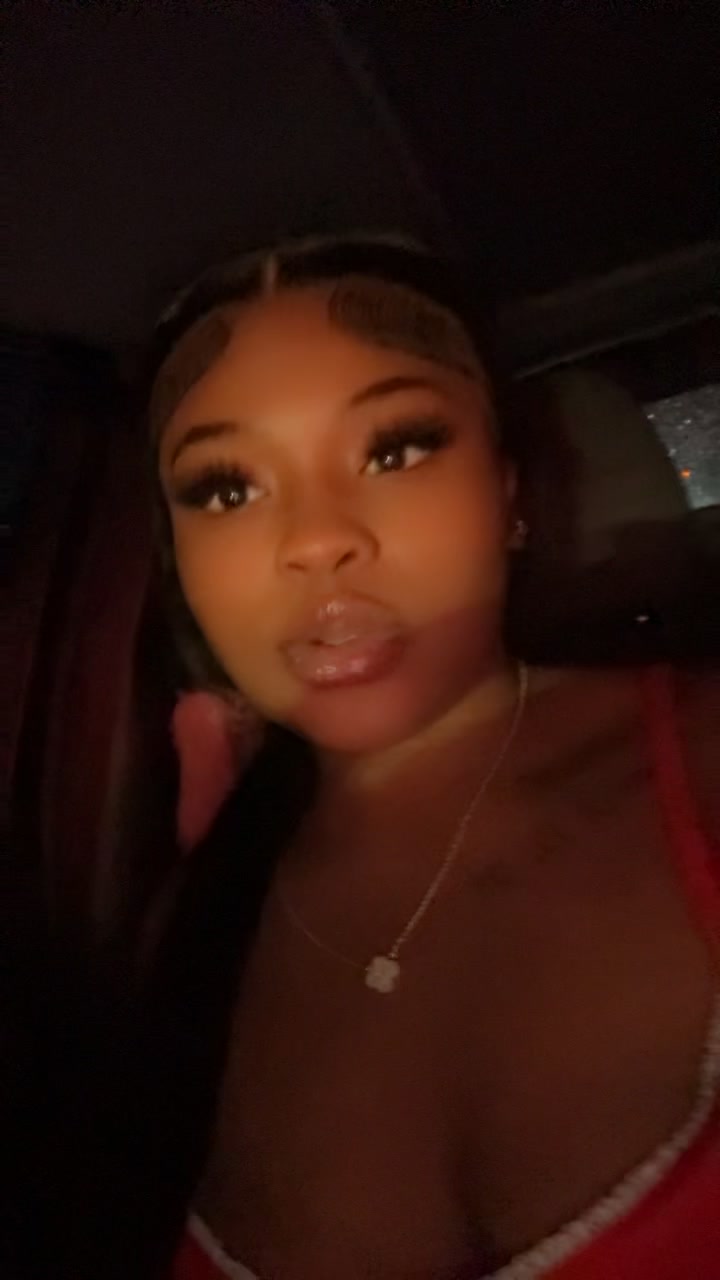 @Femalebagger