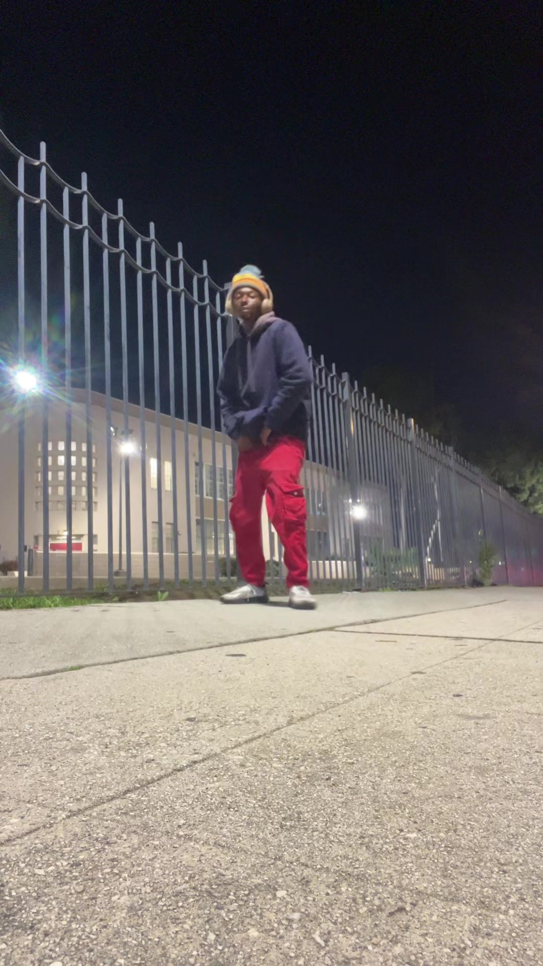 @LV