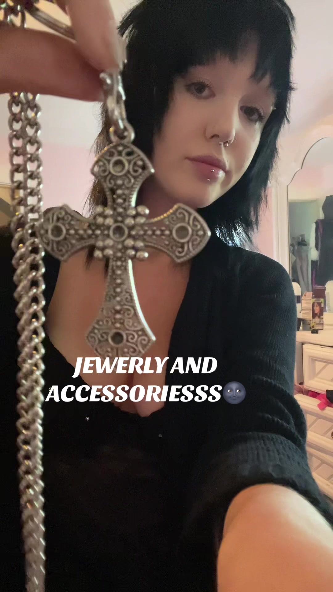 @Gothicloverdoll