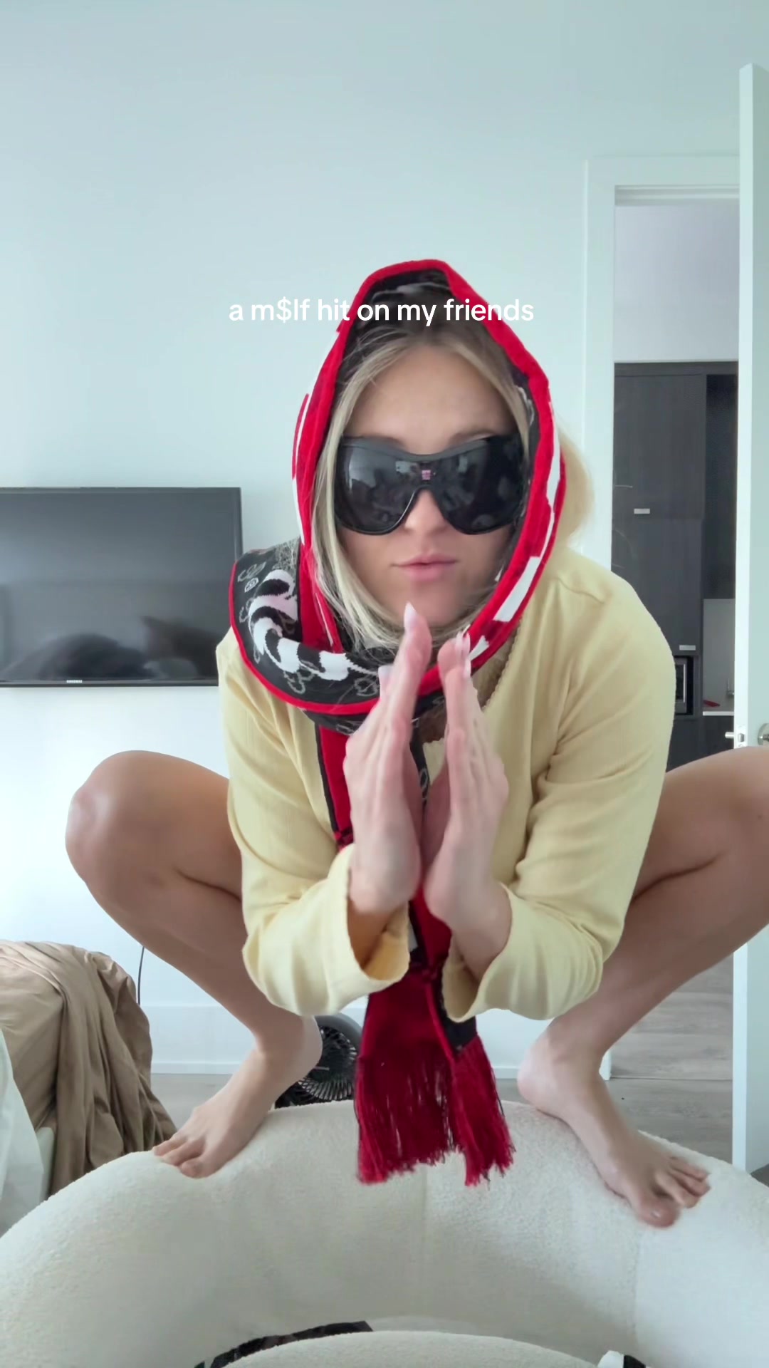 @dumbblondediary