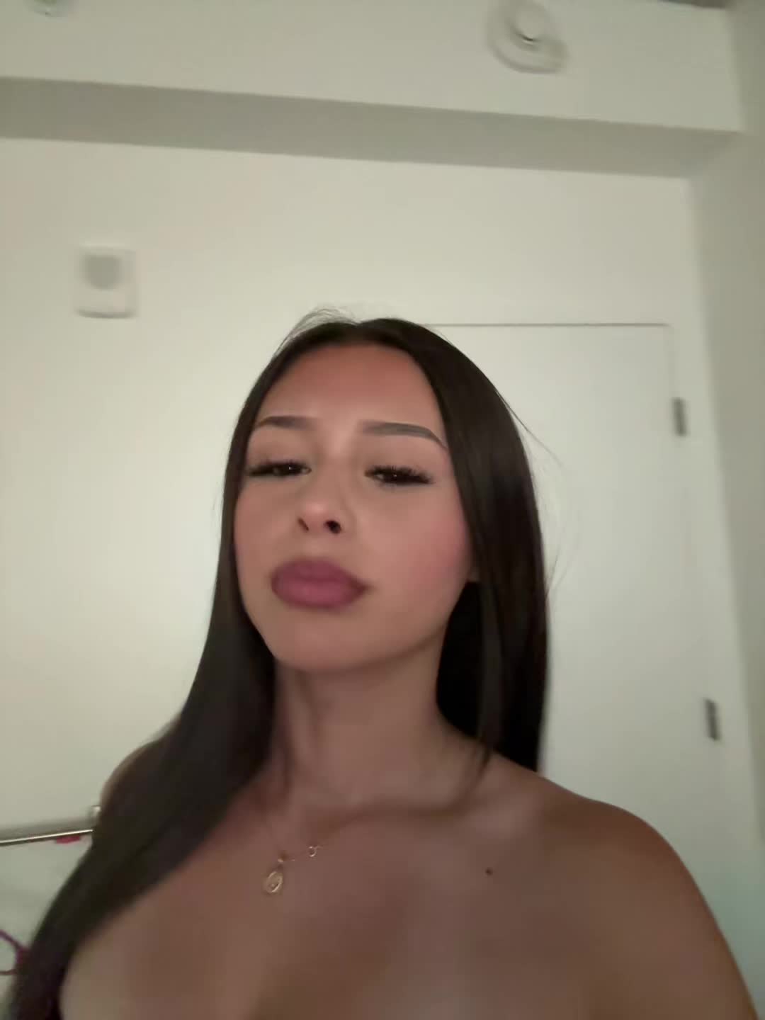 @️