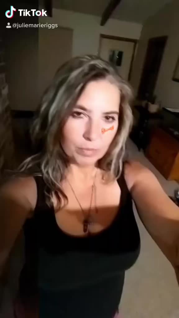 @JulieMarieRiggs