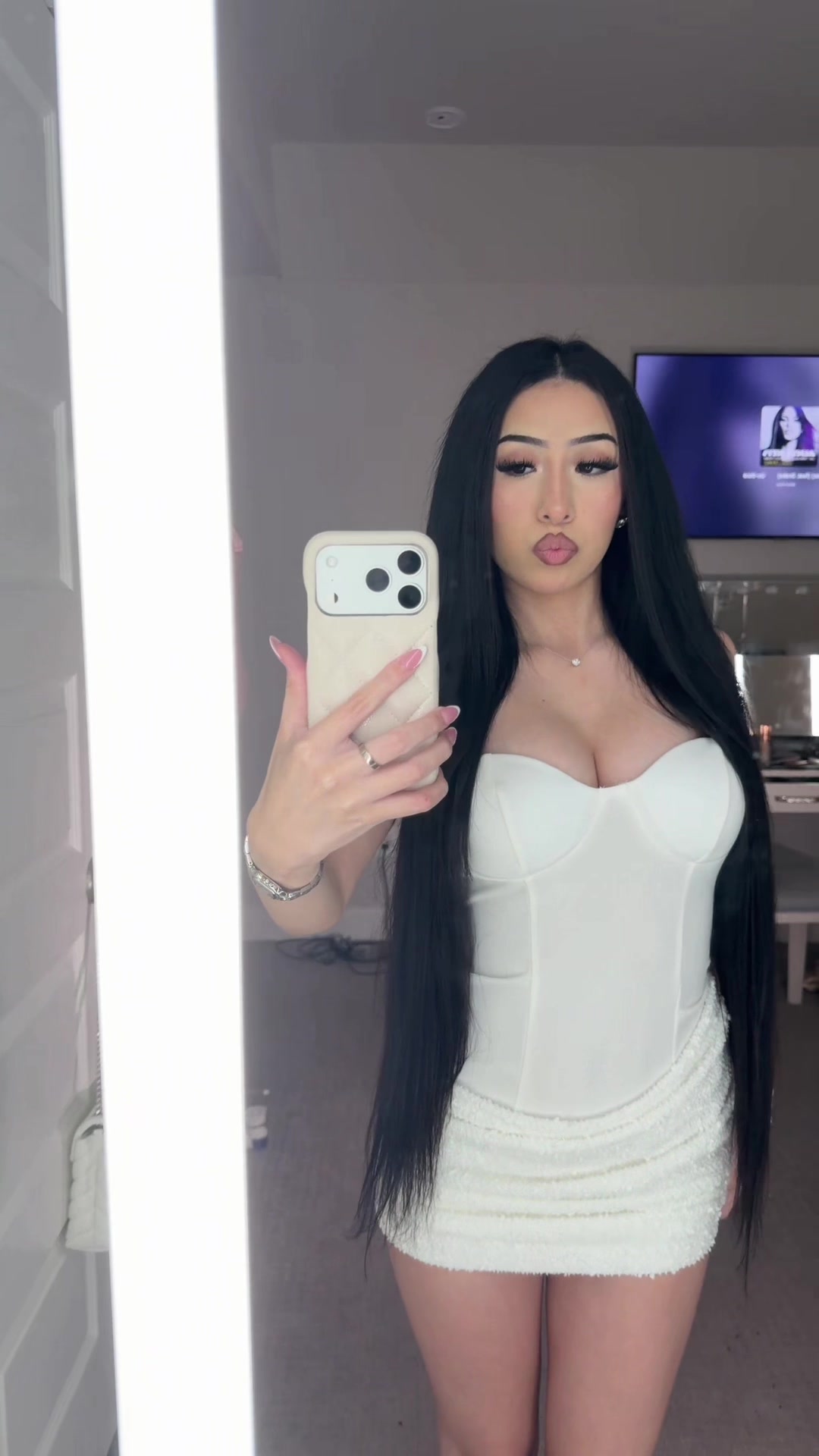 @aimeesofera