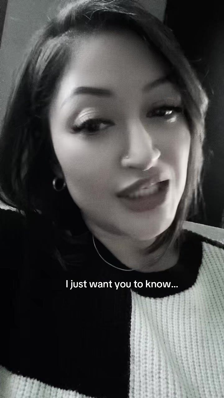 @[Pretty_in_Spanish]{&bull;Linda&bull;}