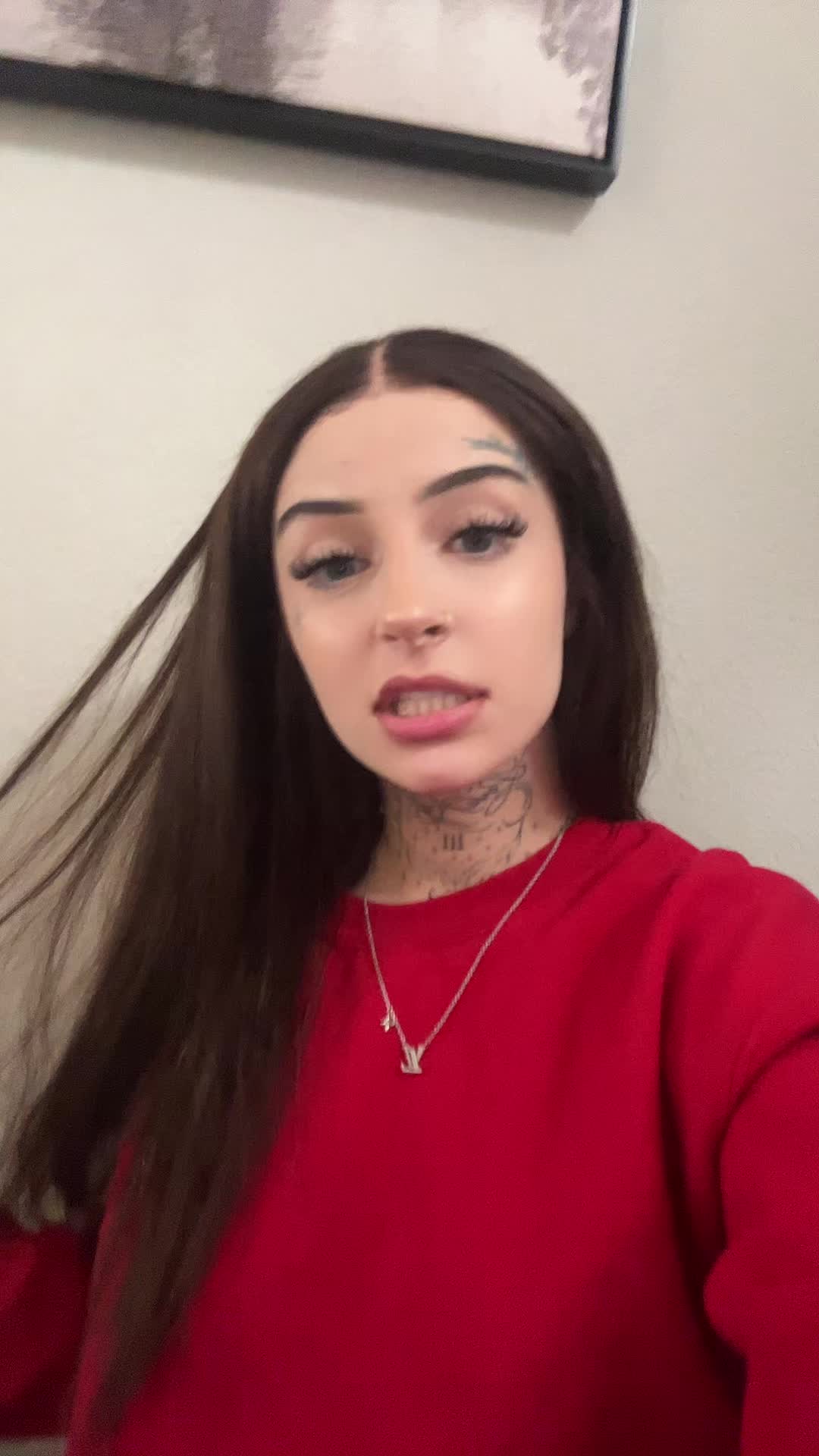 @Lilyrrrose