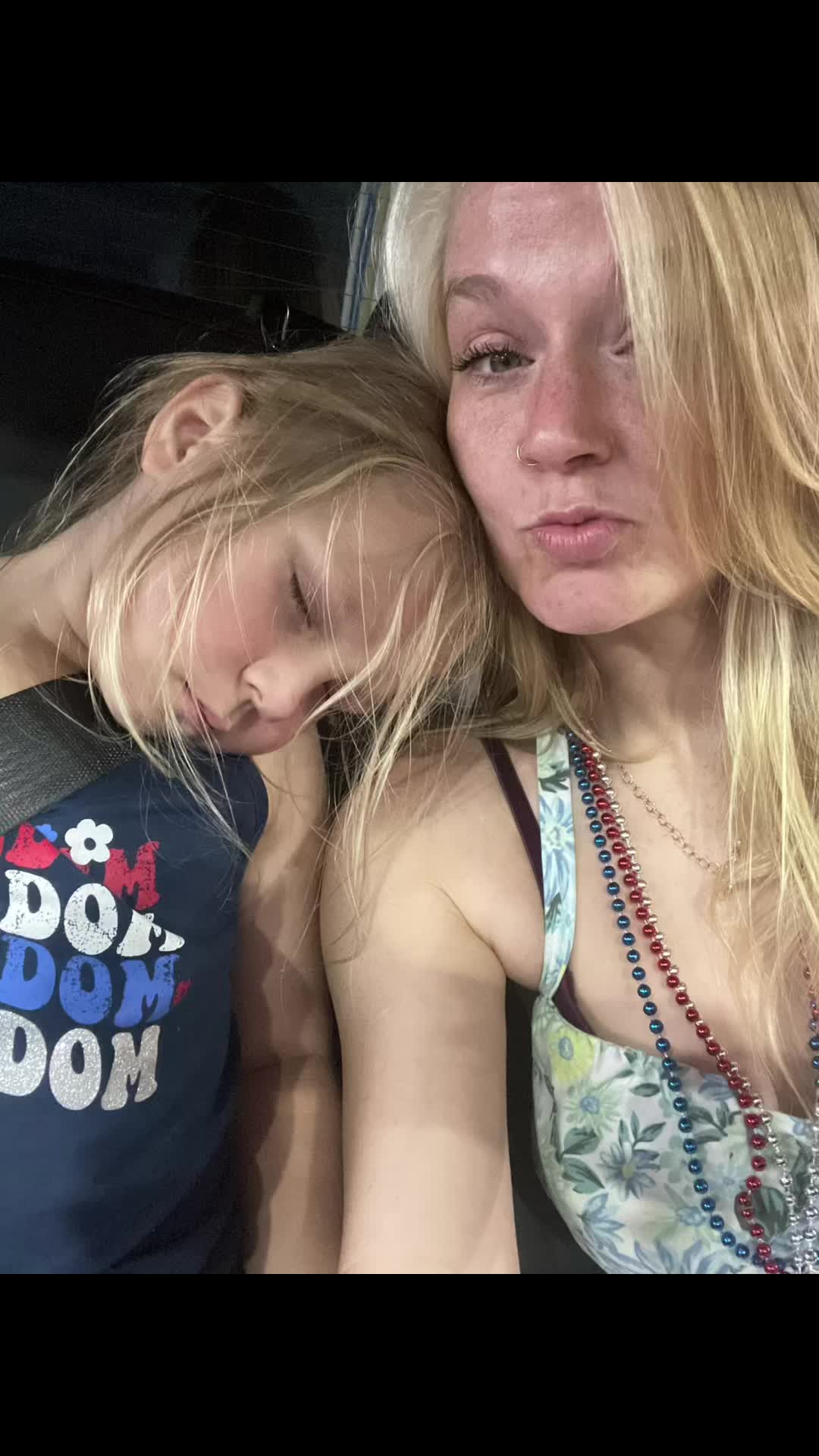 @Kayandcamsmoma17🐐🐐❤️💋