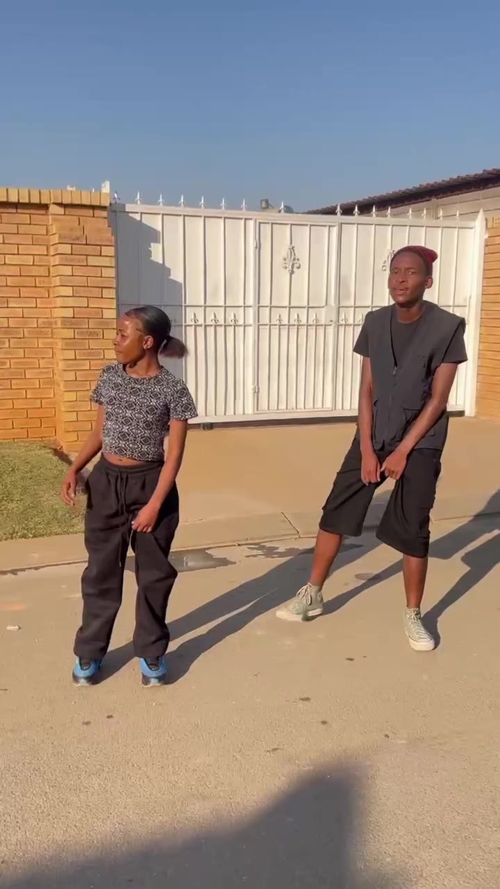 @Fefe Masigo🇿🇦