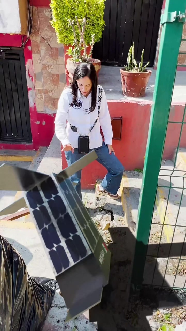 @Lía Limón