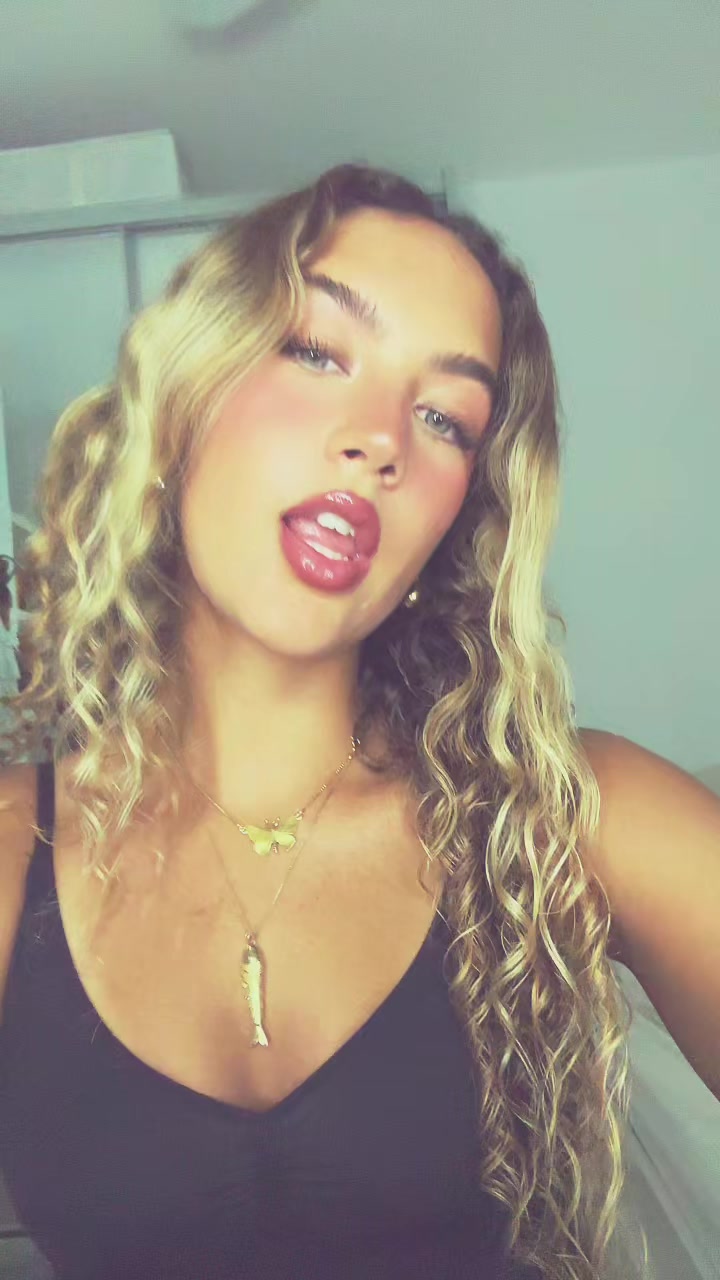 @Miaaa__