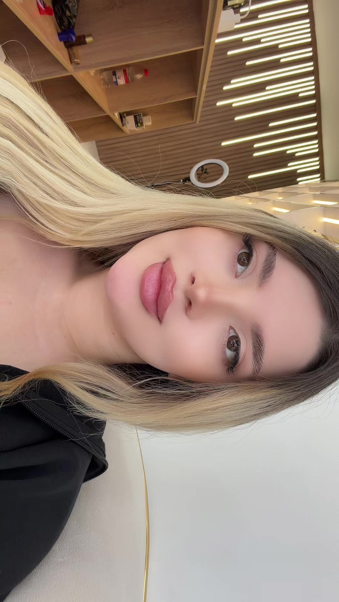 @Moniş🤍