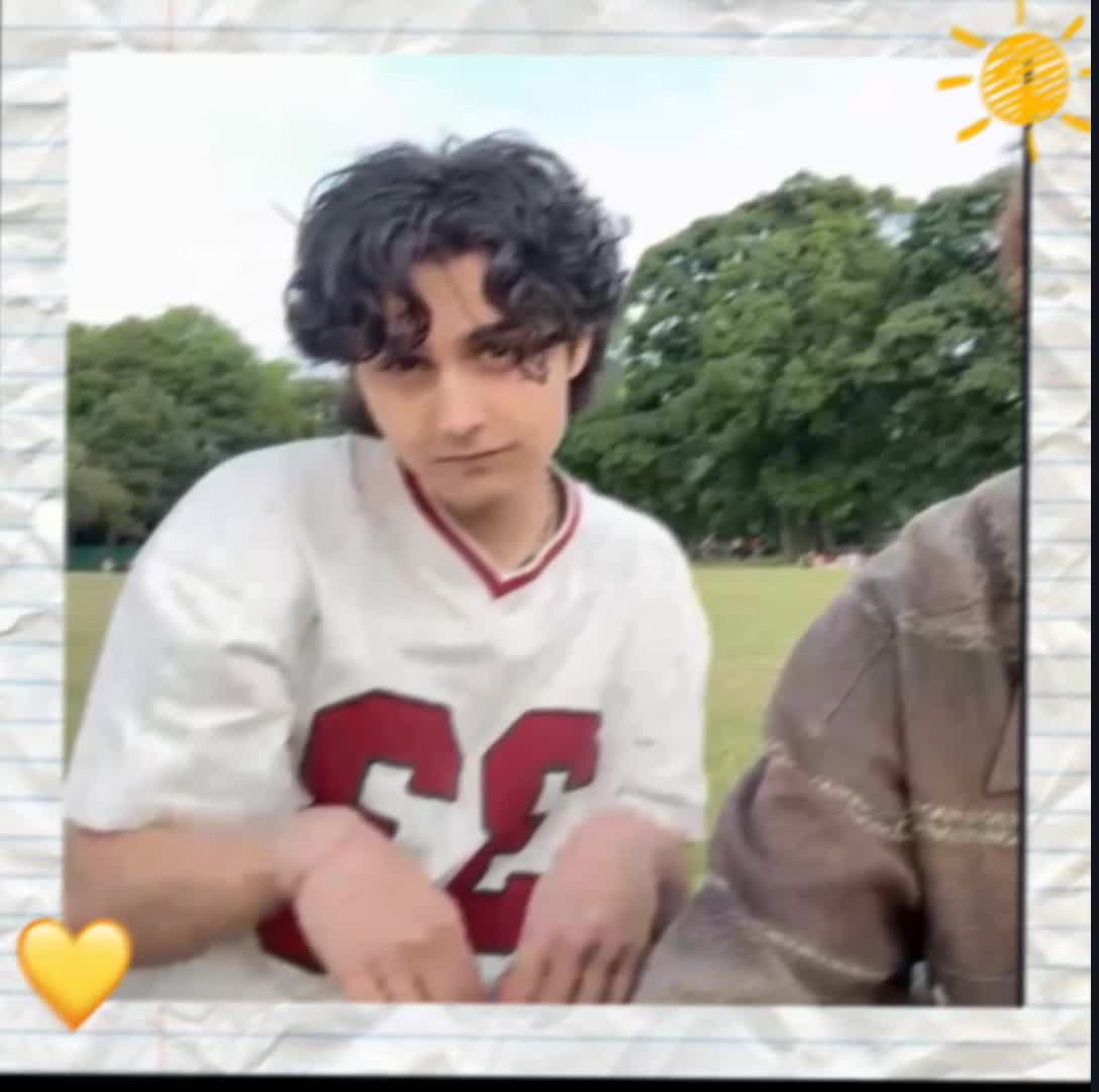 @emi🌸🖇️
