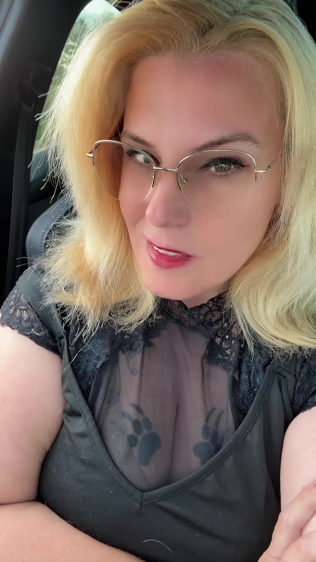 @TinyTina_madness