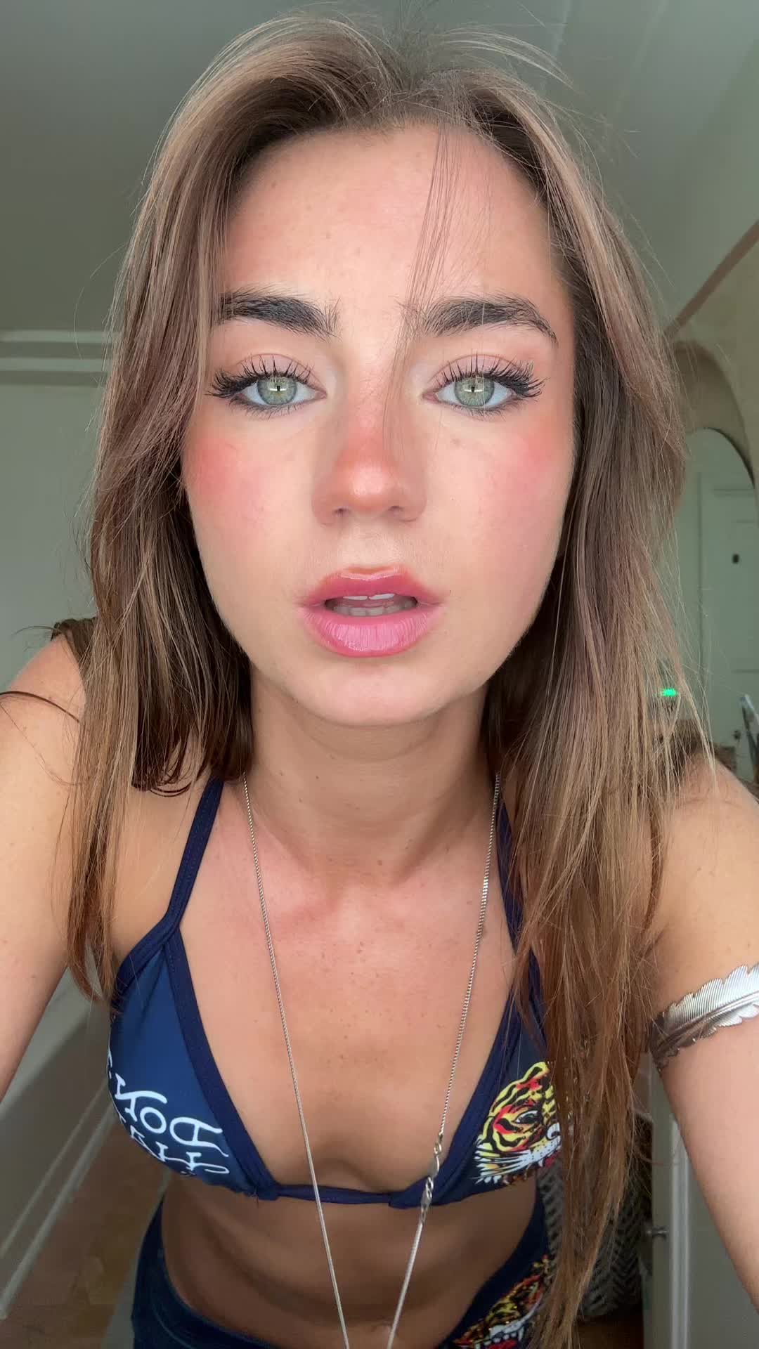 @urgirlsterl