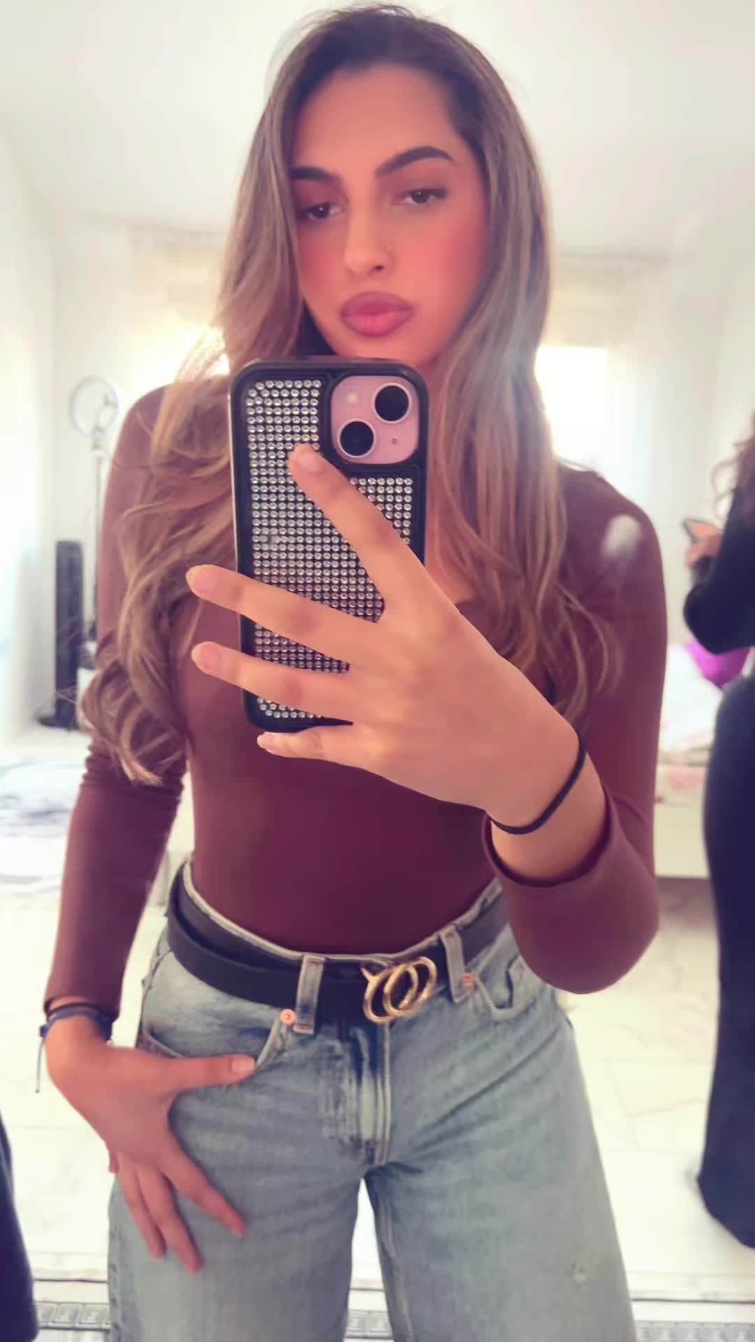 @🐣