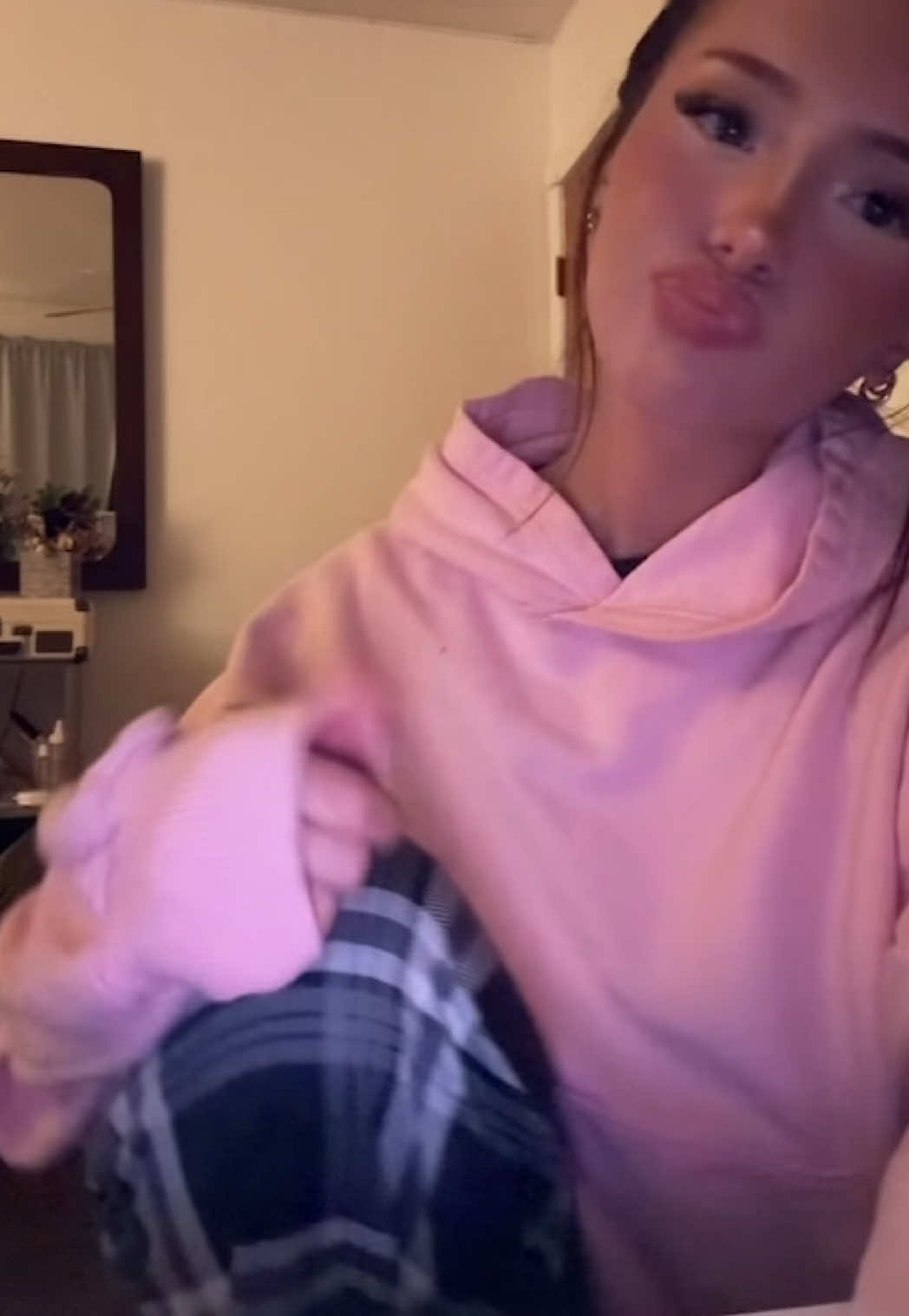 @𝛢 𝑚 𝑒 𝑙 𝑖 𝑎 ❤︎