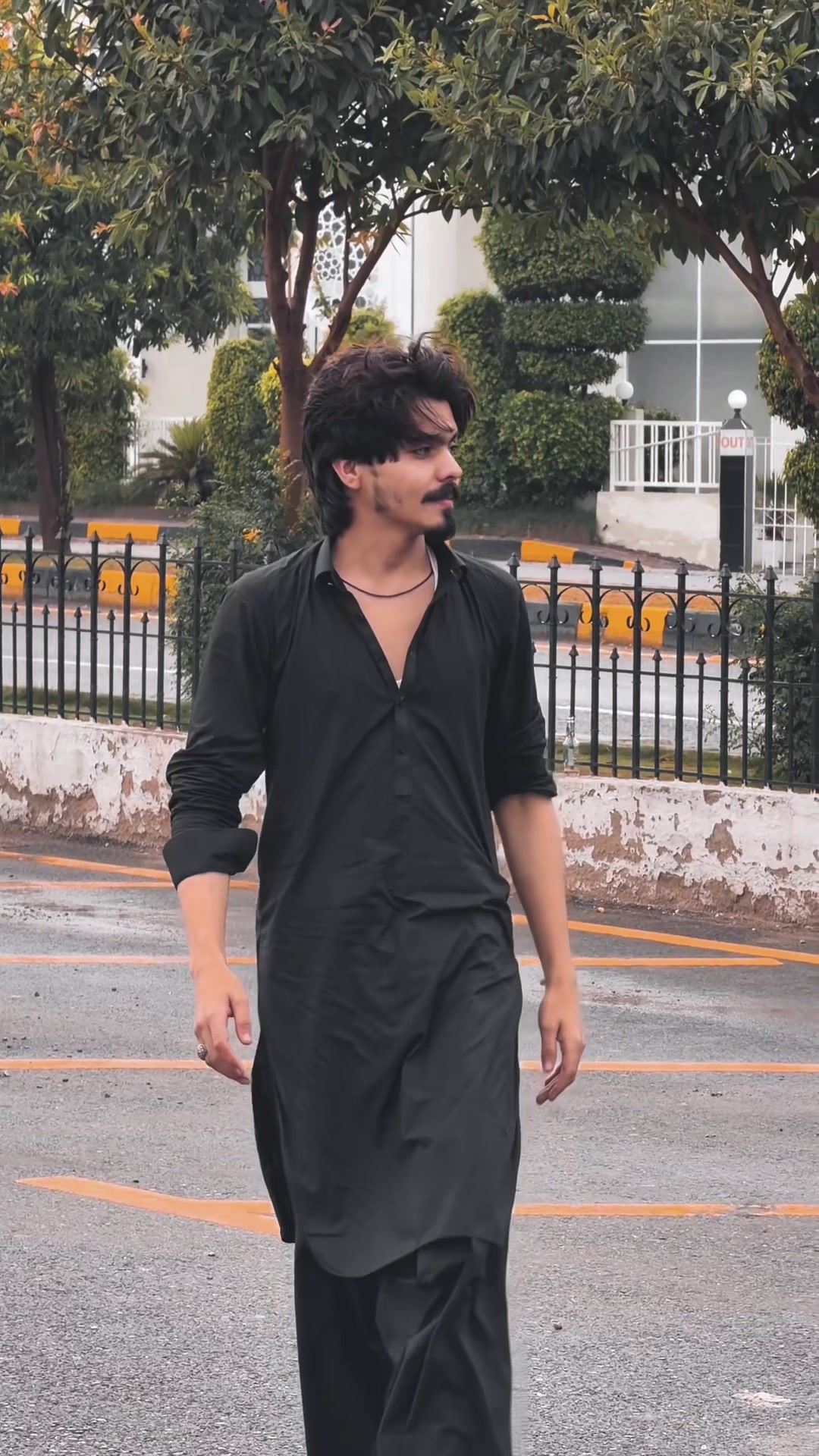 @⚔️👑Awais_khan👑⚔️
