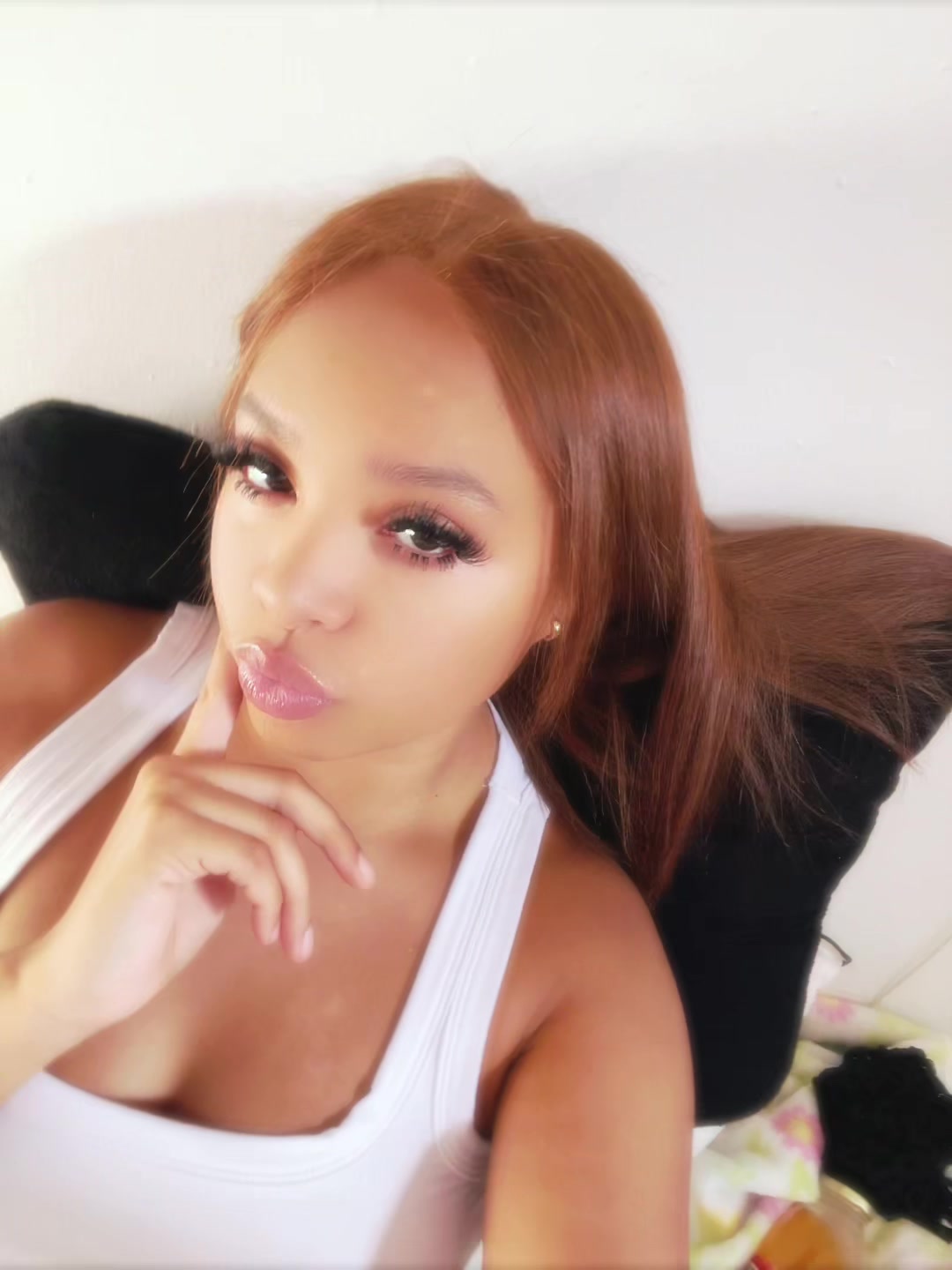 @Light$kinHottiee 💋