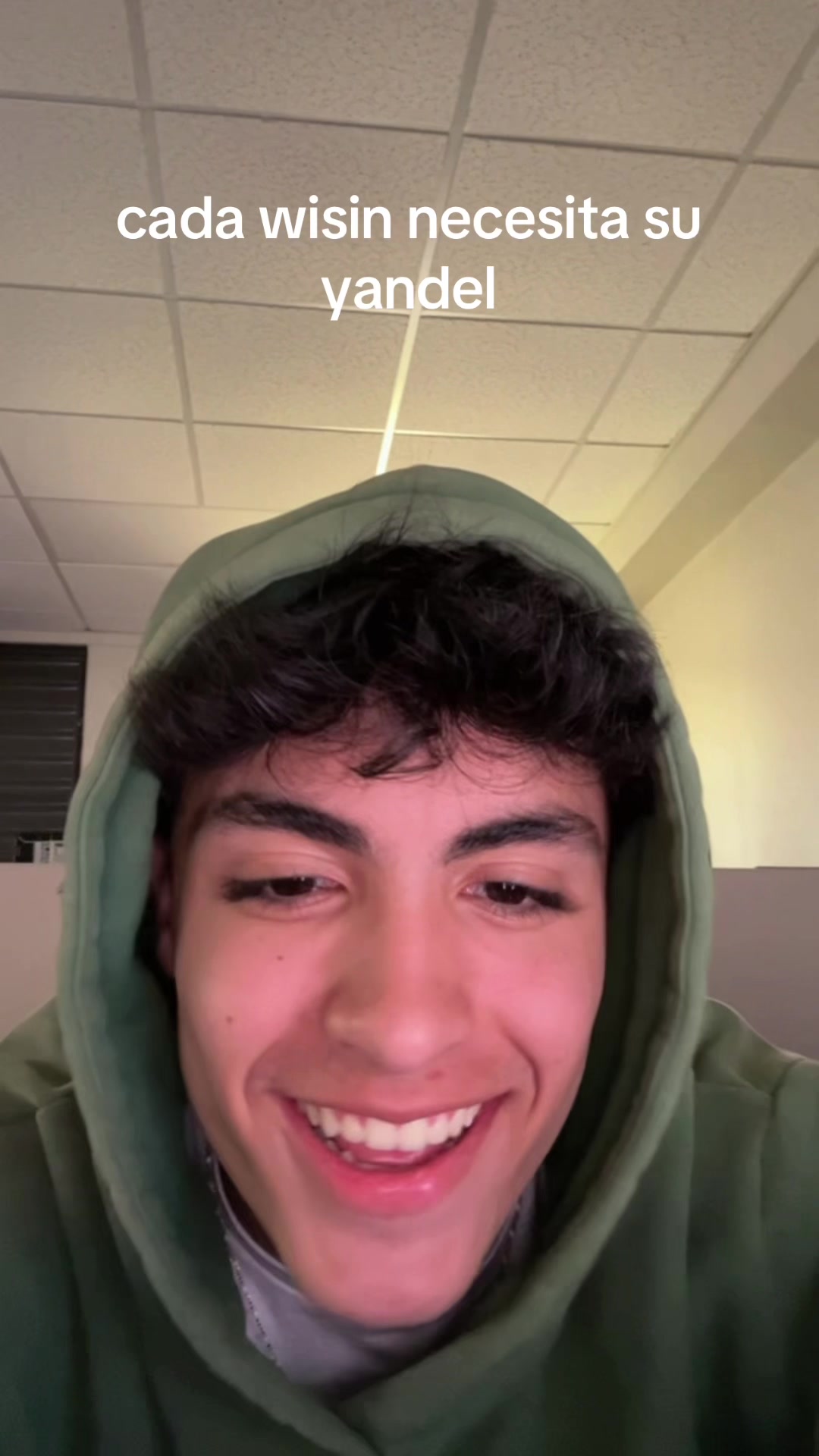 @VELEZZ