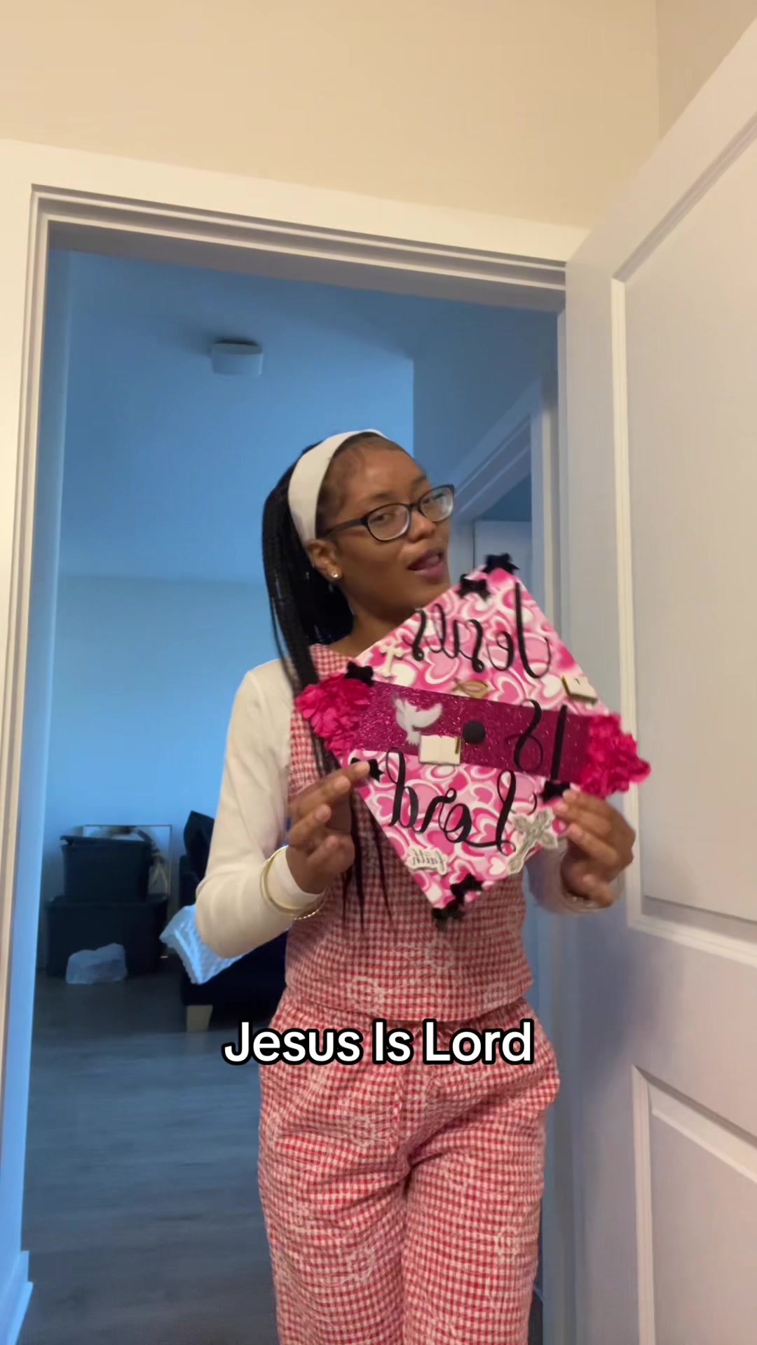@Itssmalea