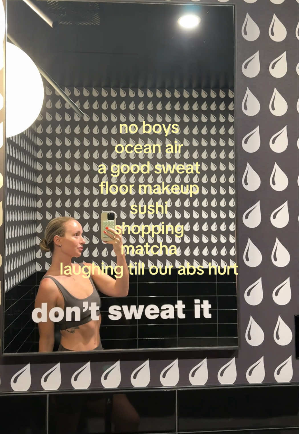 @Monique