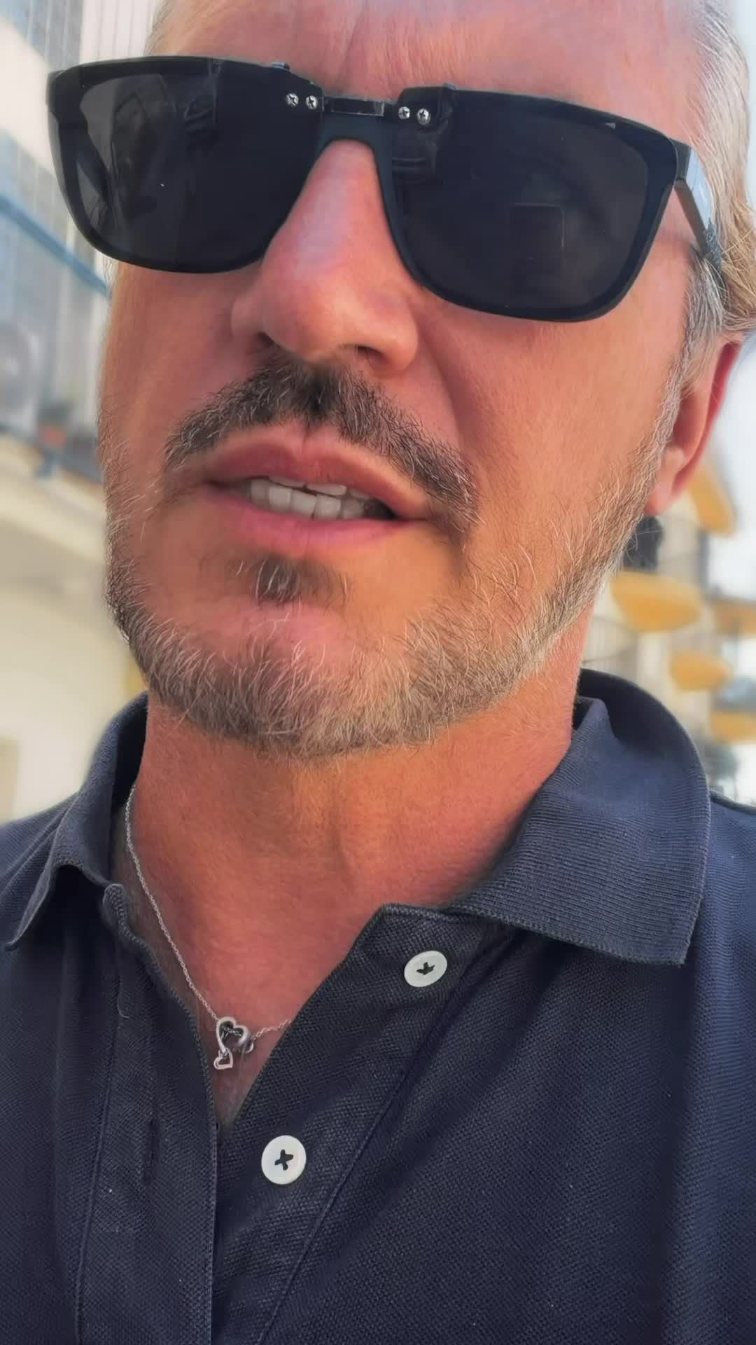 @VIVEK RICCARDO SARDONÈ