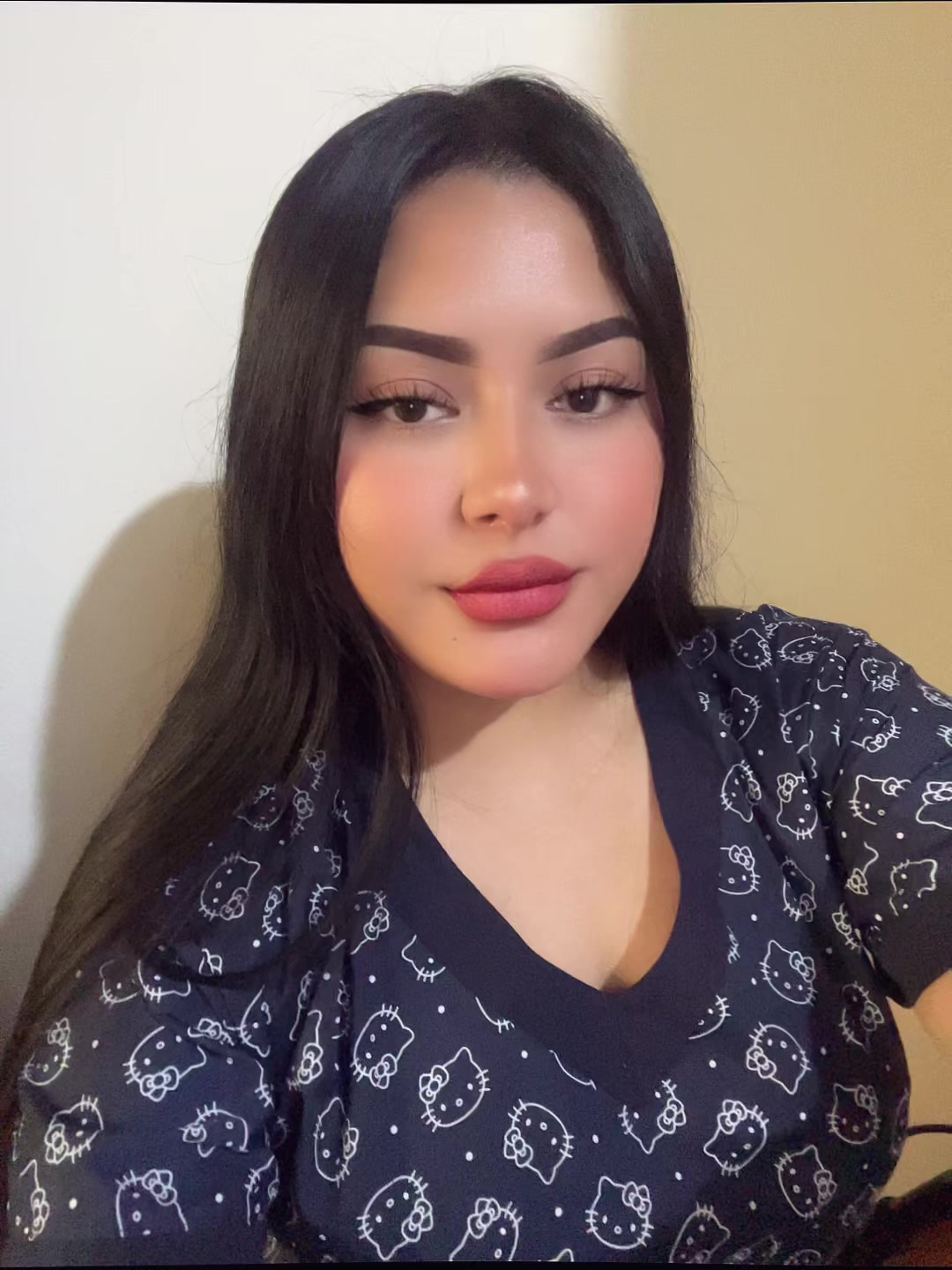 @️Kiara Lara