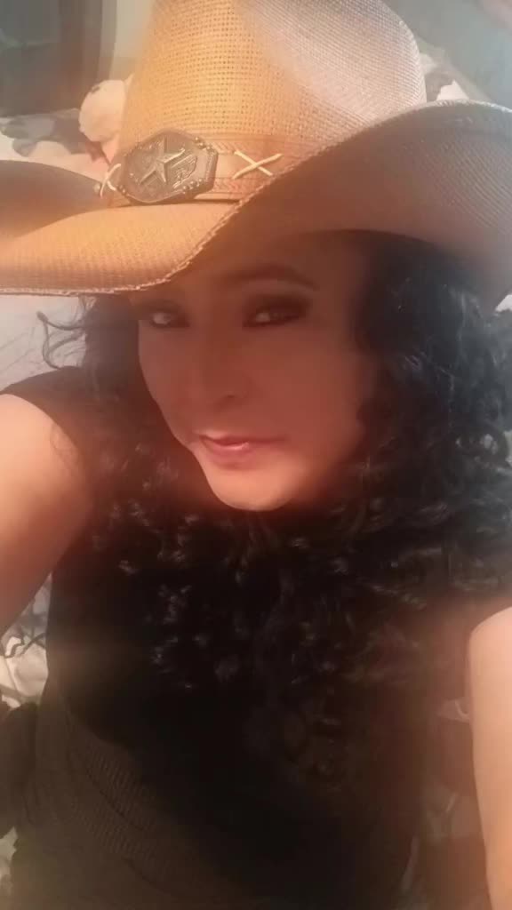 @Claudia Monasteri381