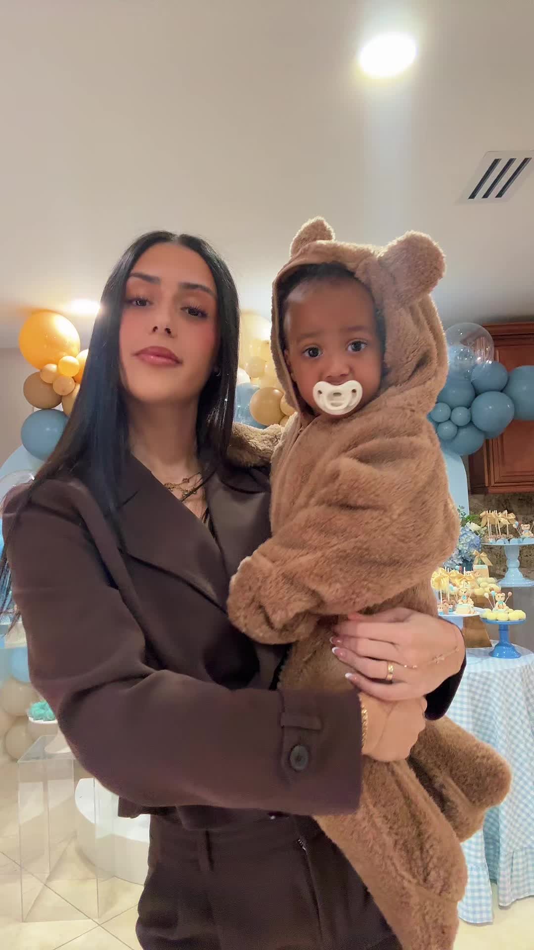 @Analuiza