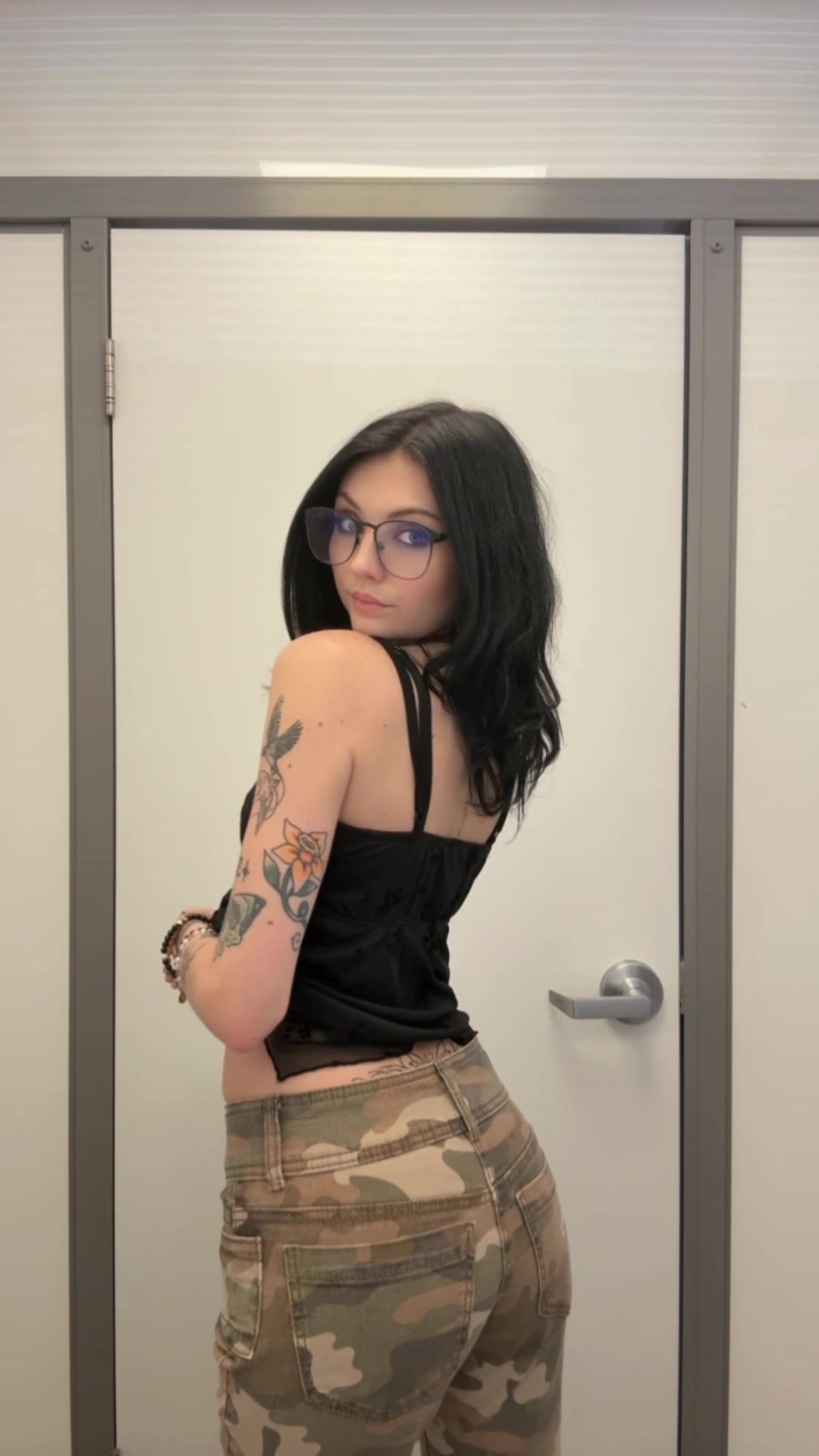 @โ
elizabeth โ