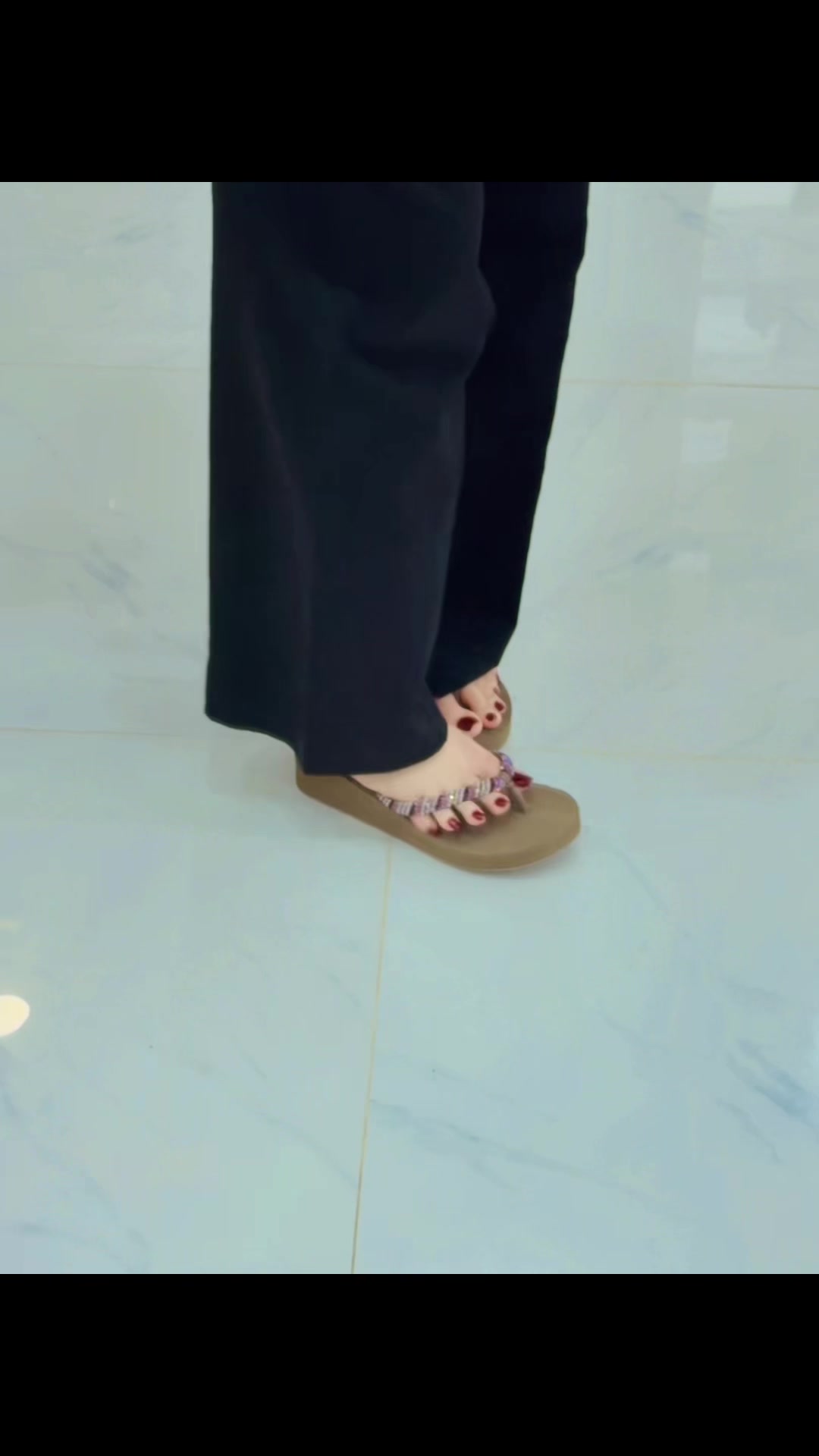 @Cherry Shoe Store