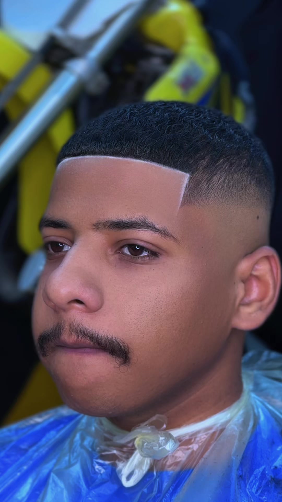 @KINGCUTZ CELEBRITY BARBER ๐ธ๐ฆ