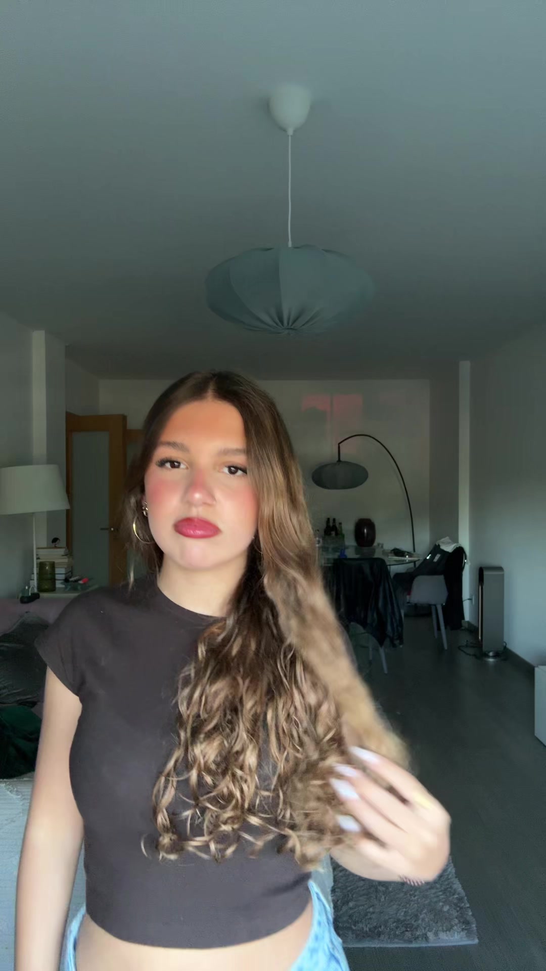 @nês