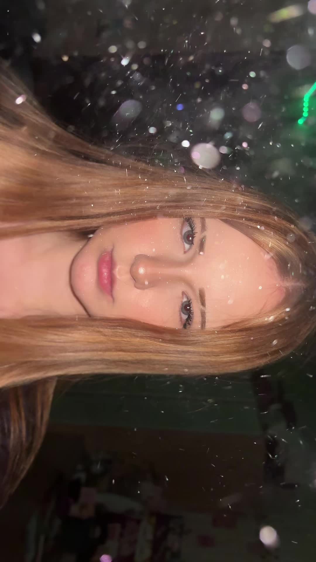 @Ищу девушку пиши я