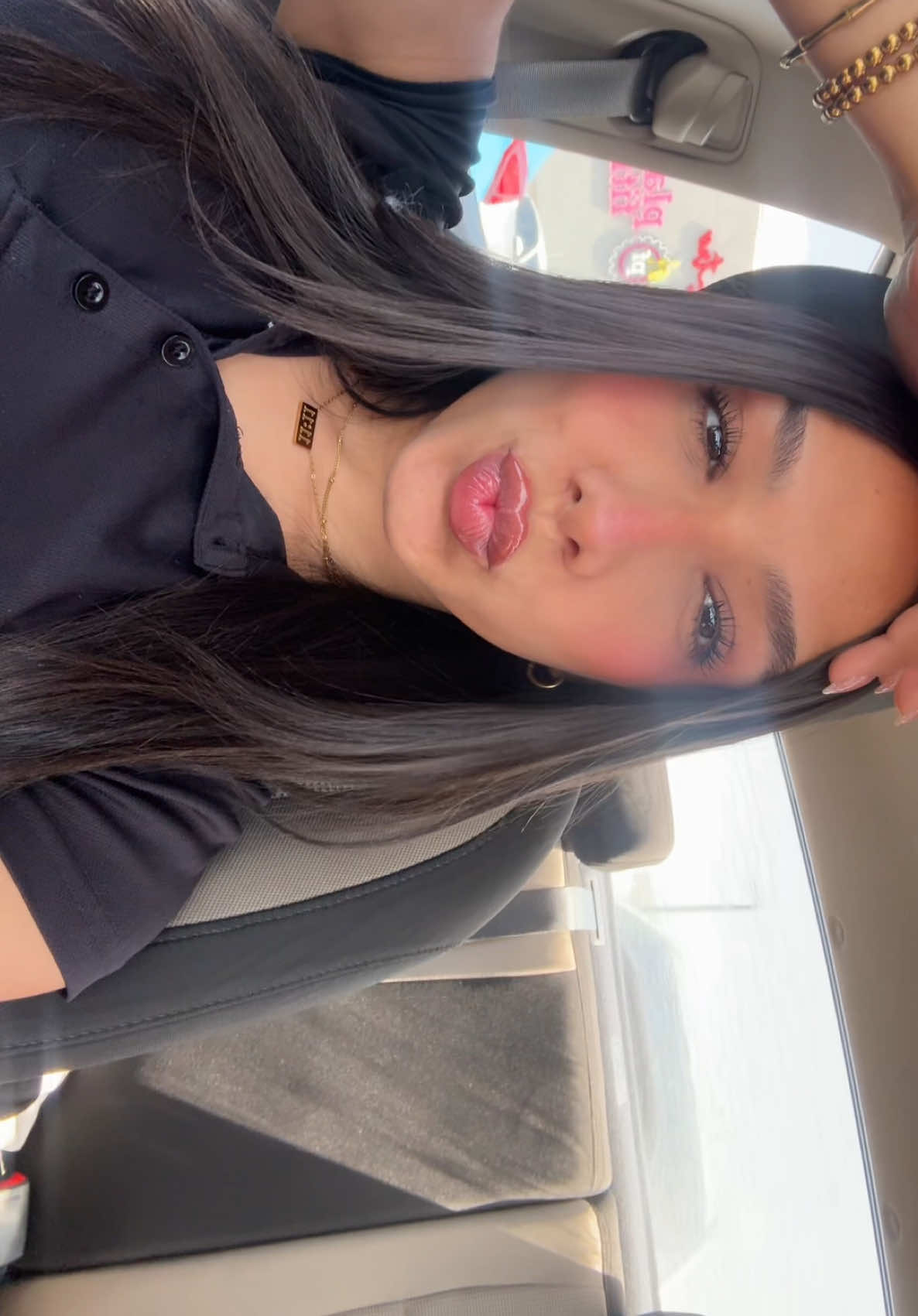 @zo&eacute;⁷