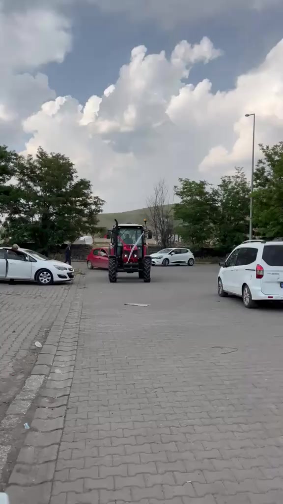 @Melik &Ccedil;i&ccedil;ek