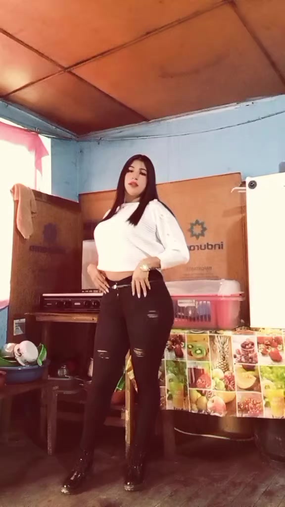 @tu loquita 😏
