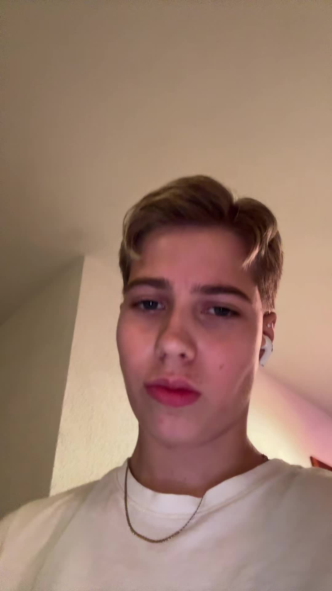@Emi