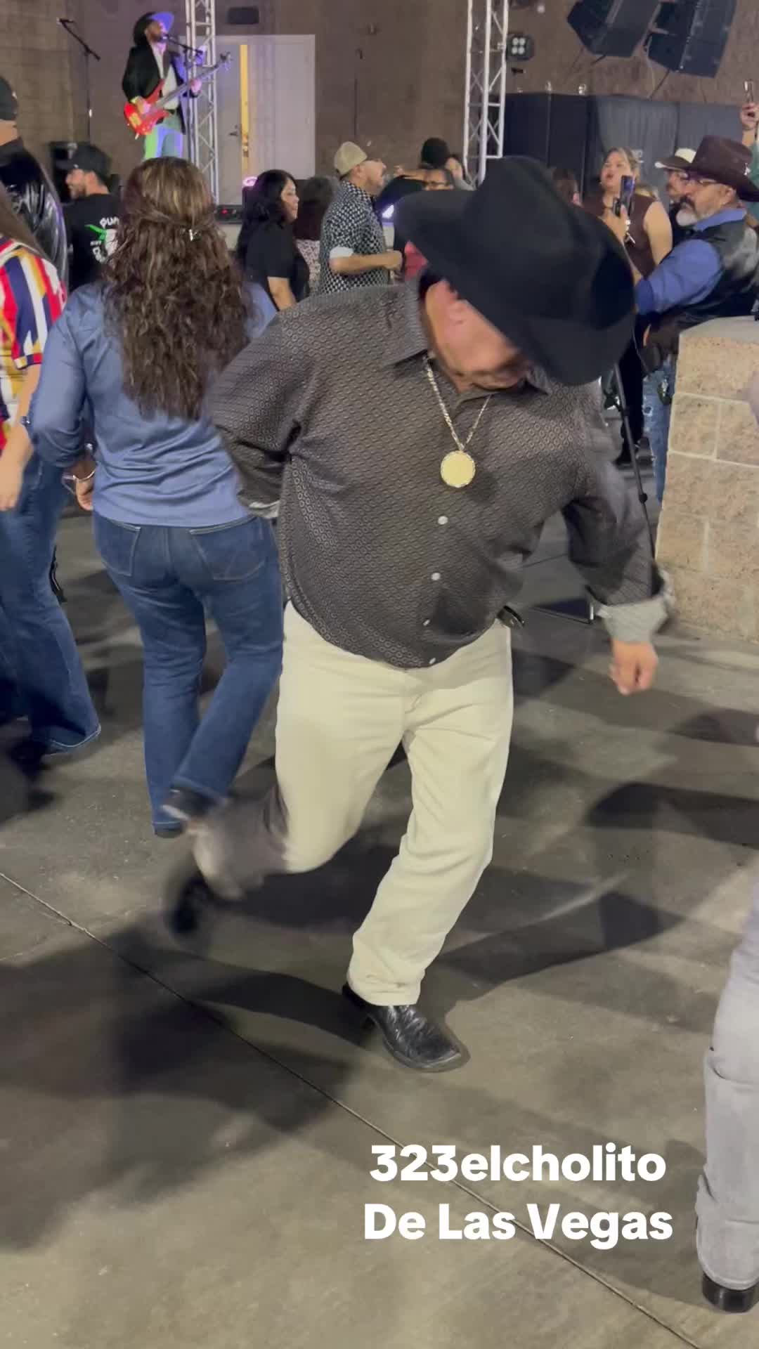 @323elcholito