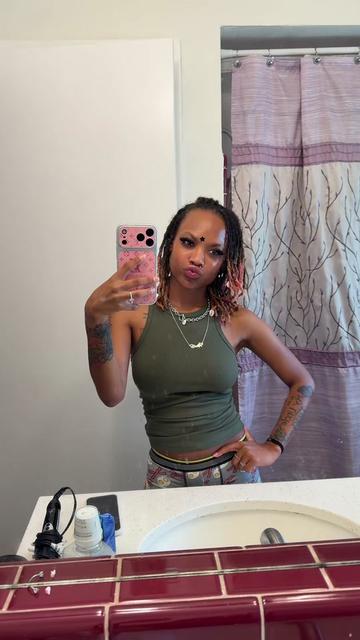 @Naee B 💲
