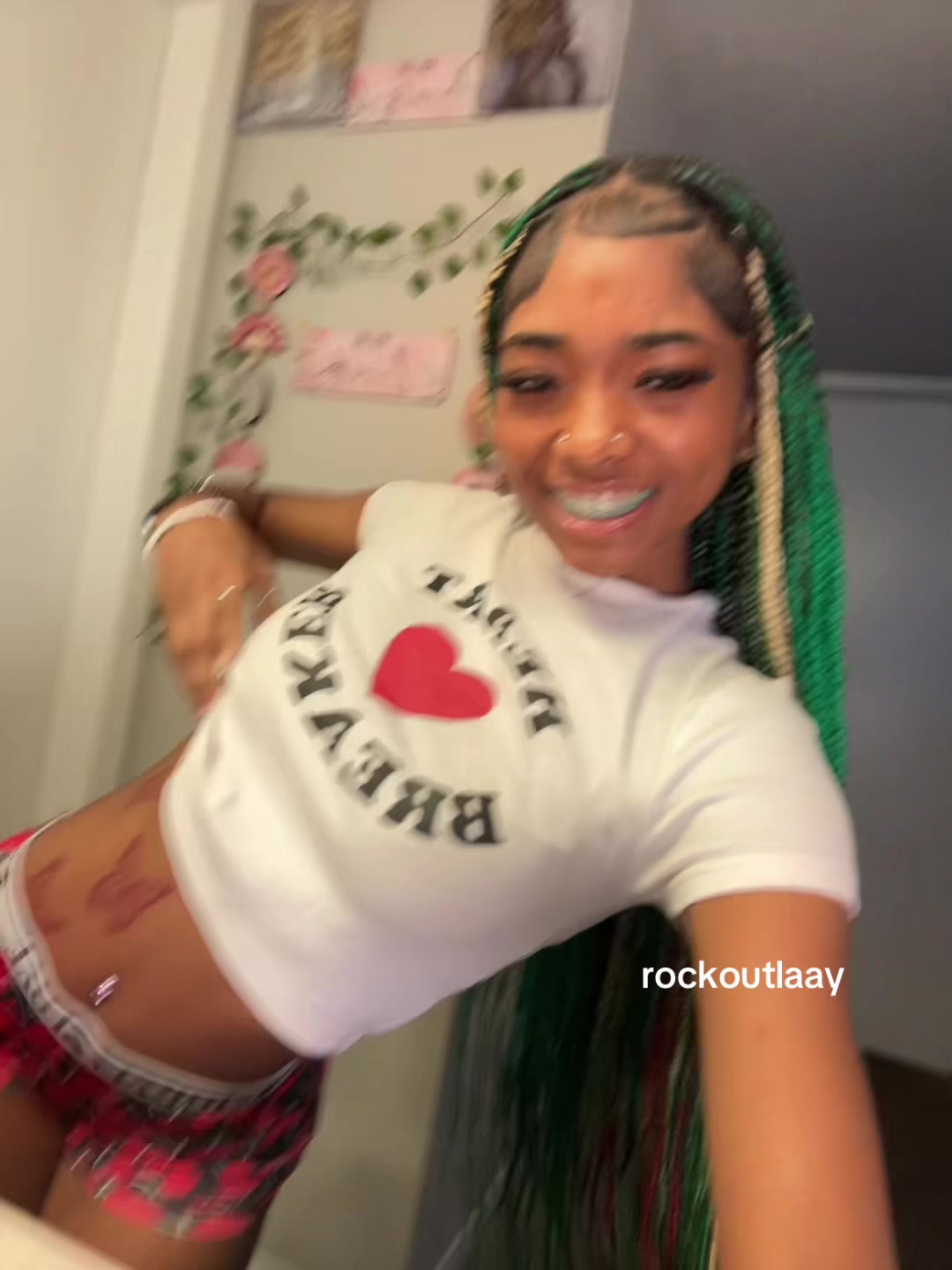 @rockoutlaay